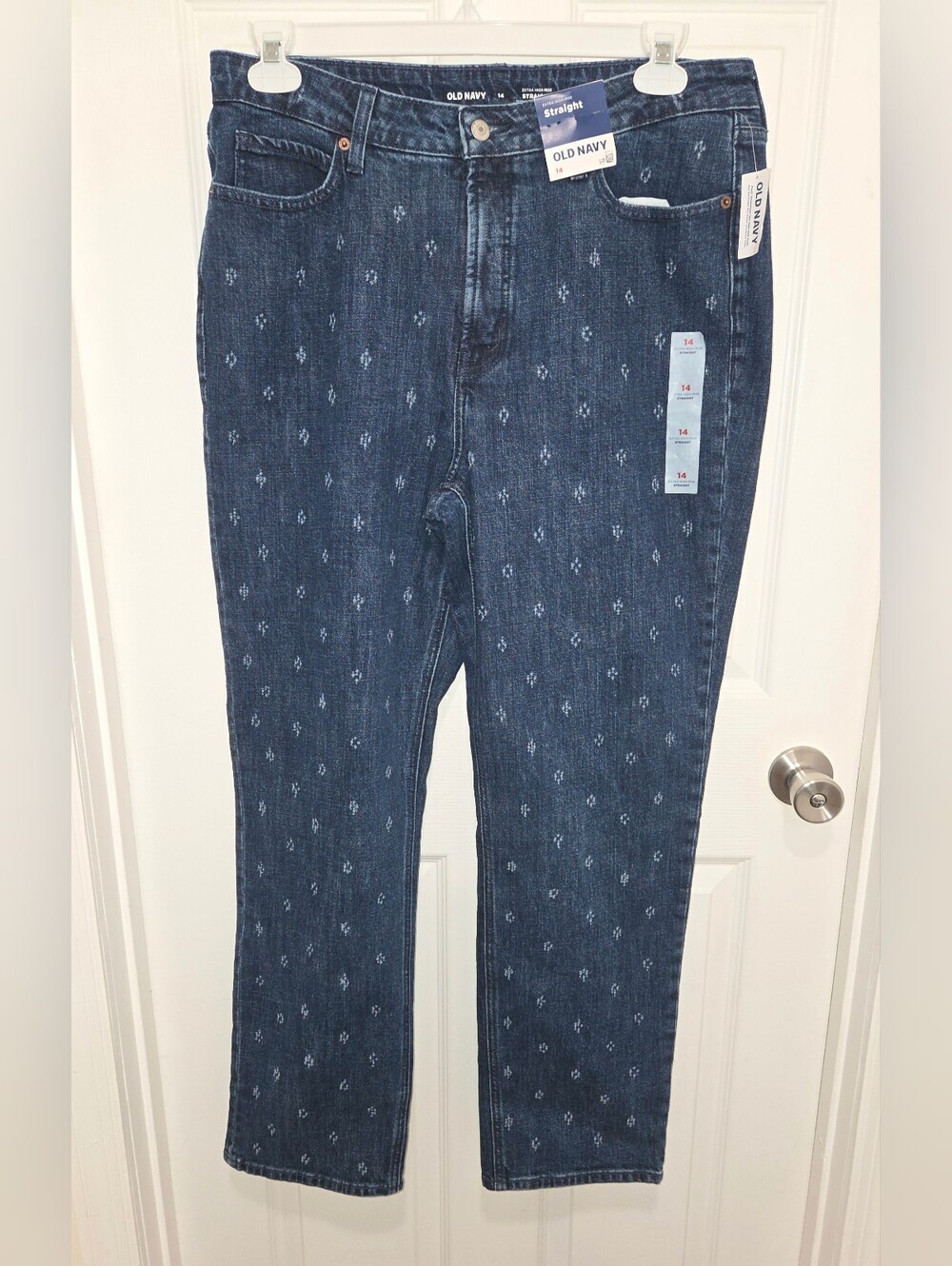 Old Navy Extra High-Waisted Textured Straight Jeans Size 14 NWT.